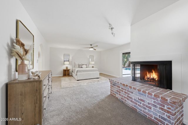 5610 E CHARTER OAK Road, Scottsdale, AZ 85254