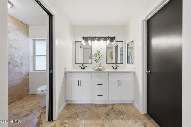 5610 E CHARTER OAK Road, Scottsdale, AZ 85254