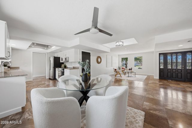 5610 E CHARTER OAK Road, Scottsdale, AZ 85254