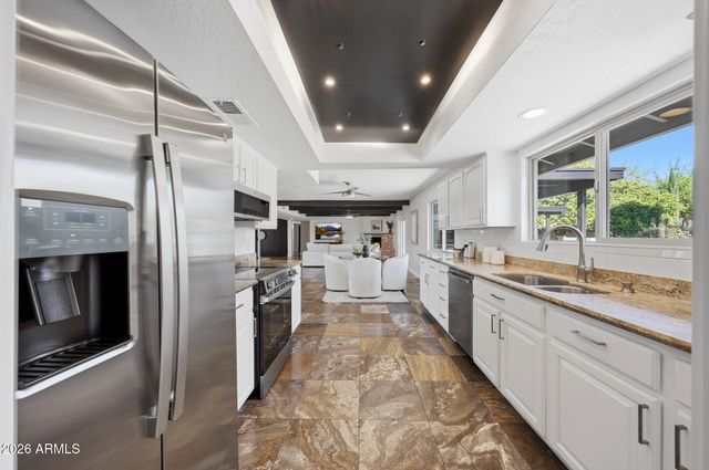 5610 E CHARTER OAK Road, Scottsdale, AZ 85254