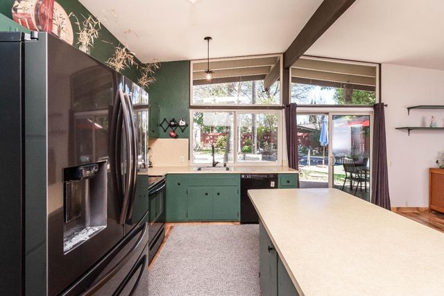 8772 Contemporary Ct, Elk Grove, CA 95624