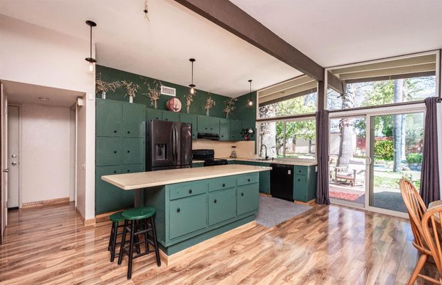 8772 Contemporary Ct, Elk Grove, CA 95624