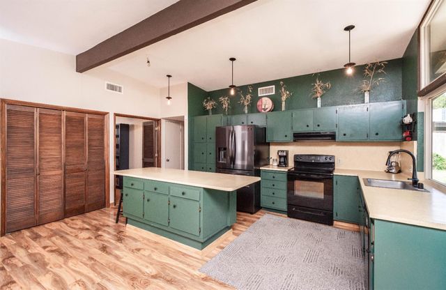 8772 Contemporary Ct, Elk Grove, CA 95624