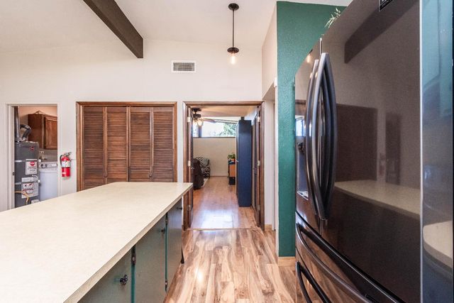 8772 Contemporary Ct, Elk Grove, CA 95624