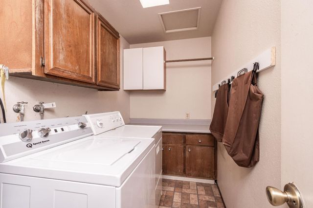 8772 Contemporary Ct, Elk Grove, CA 95624