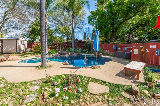 8772 Contemporary Ct, Elk Grove, CA 95624