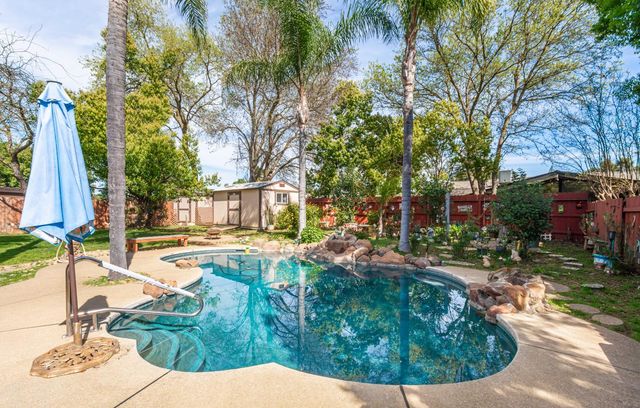 8772 Contemporary Ct, Elk Grove, CA 95624