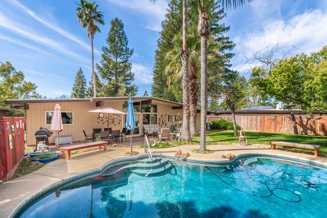 8772 Contemporary Ct, Elk Grove, CA 95624