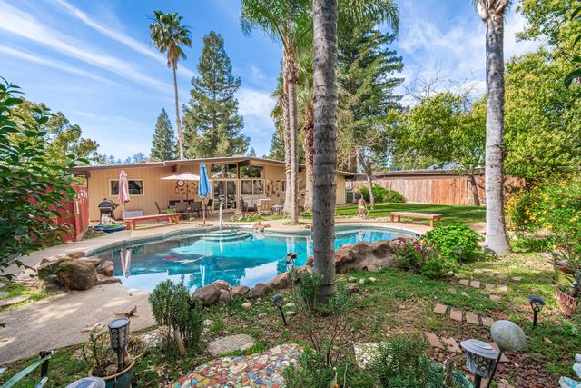 8772 Contemporary Ct, Elk Grove, CA 95624