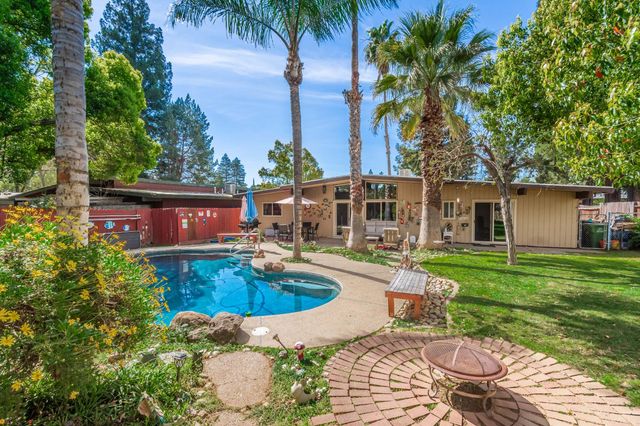 8772 Contemporary Ct, Elk Grove, CA 95624