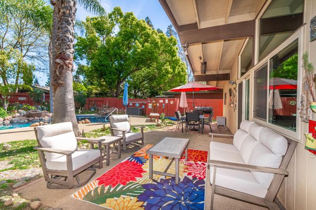 8772 Contemporary Ct, Elk Grove, CA 95624