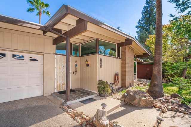 8772 Contemporary Ct, Elk Grove, CA 95624