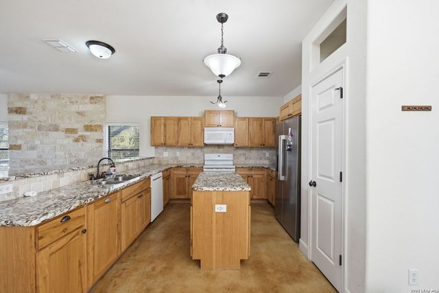 108 Buttermilk, Spring Branch, TX 78070