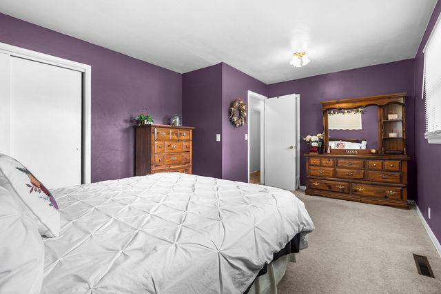 407 E Van Buren Street, Gobles, MI 49055