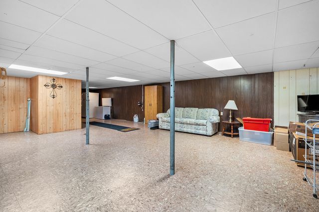 407 E Van Buren Street, Gobles, MI 49055