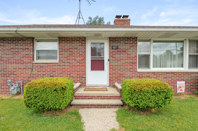 407 E Van Buren Street, Gobles, MI 49055