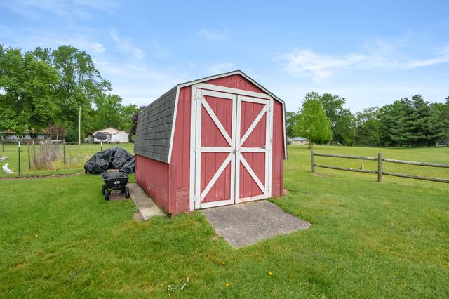 407 E Van Buren Street, Gobles, MI 49055