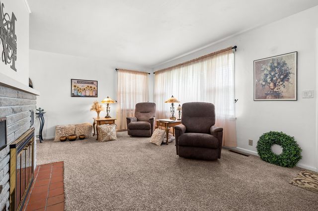407 E Van Buren Street, Gobles, MI 49055