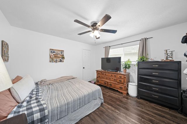 2523 Heritage Colony Drive, Webster, TX 77598