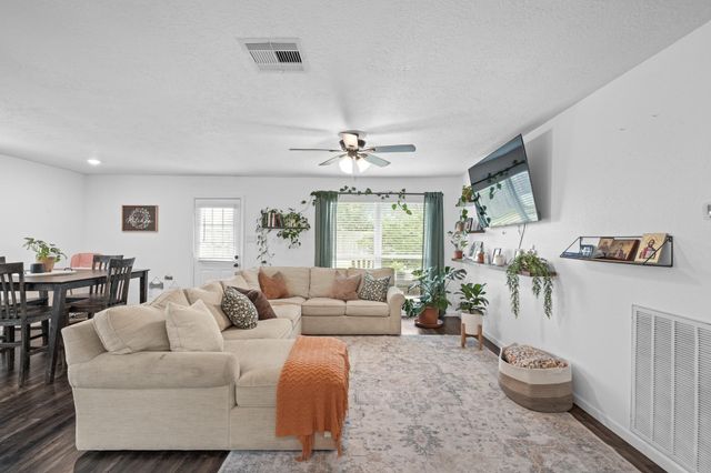 2523 Heritage Colony Drive, Webster, TX 77598