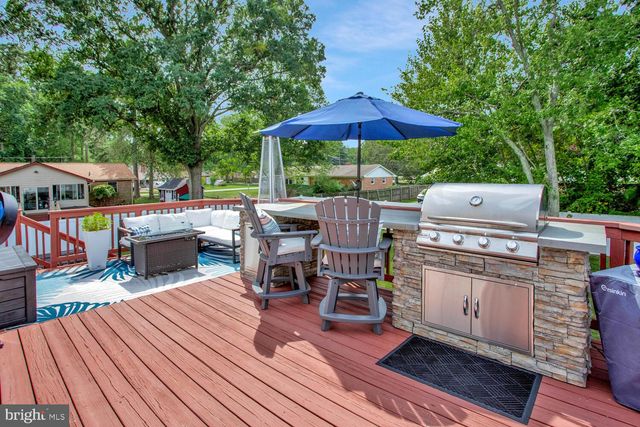 7038 BOSTON, North Beach, MD 20714