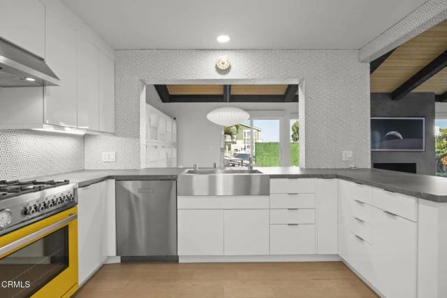 2350 Monaco Drive, Oxnard, CA 93035