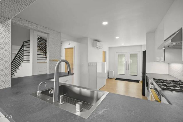 2350 Monaco Drive, Oxnard, CA 93035