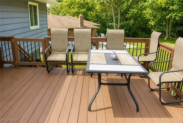8920 Lakeview Circle, Parma, OH 44129