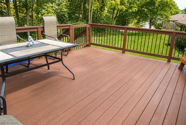 8920 Lakeview Circle, Parma, OH 44129
