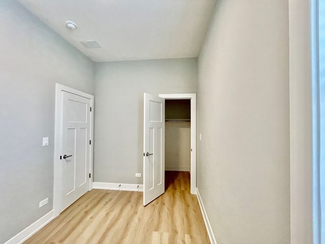 2238 W 24th Street 2F, Chicago, IL 60608