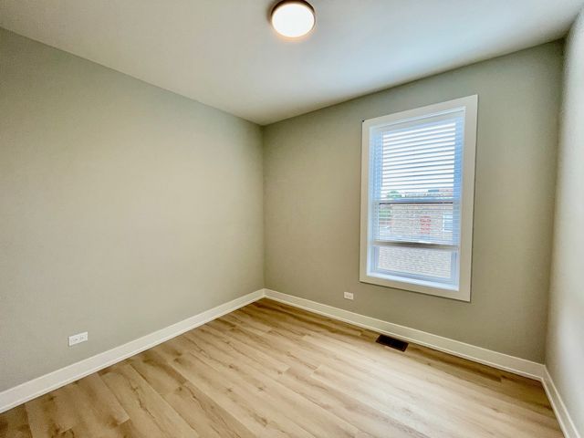 2238 W 24th Street 2F, Chicago, IL 60608