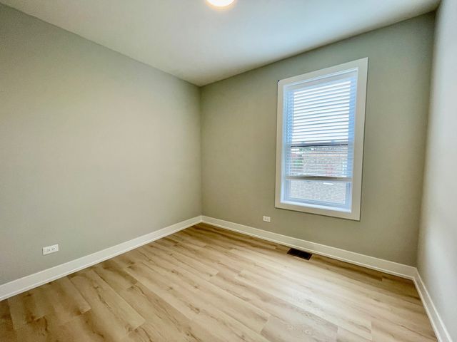 2238 W 24th Street 2F, Chicago, IL 60608