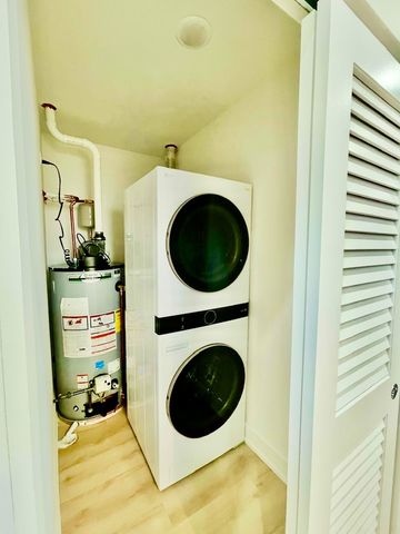 2238 W 24th Street 2F, Chicago, IL 60608