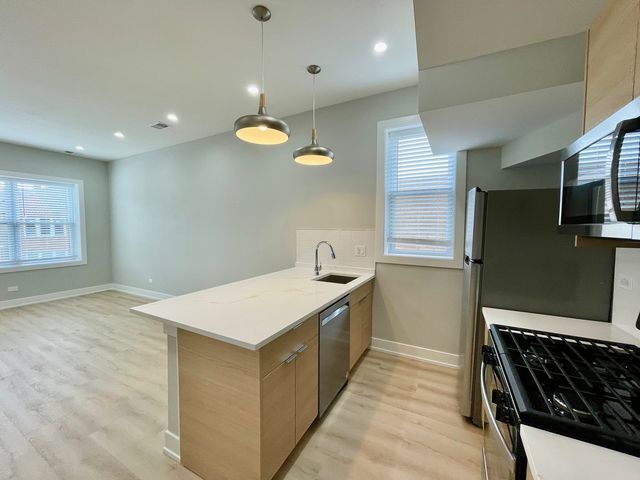 2238 W 24th Street 2F, Chicago, IL 60608