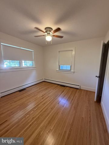 446 HANSON AVE, Fredericksburg, VA 22401