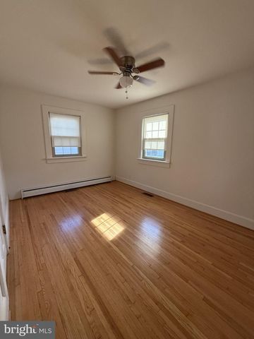 446 HANSON AVE, Fredericksburg, VA 22401