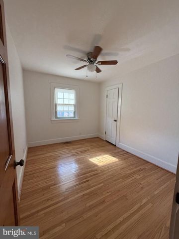 446 HANSON AVE, Fredericksburg, VA 22401
