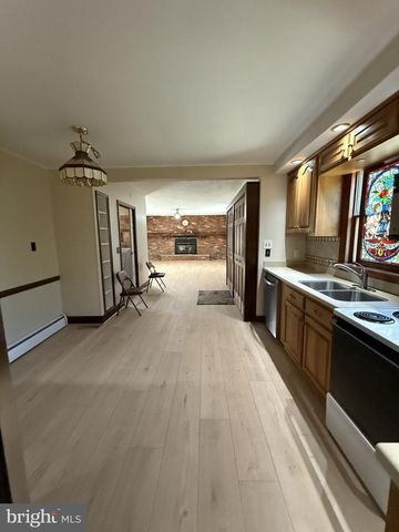 446 HANSON AVE, Fredericksburg, VA 22401