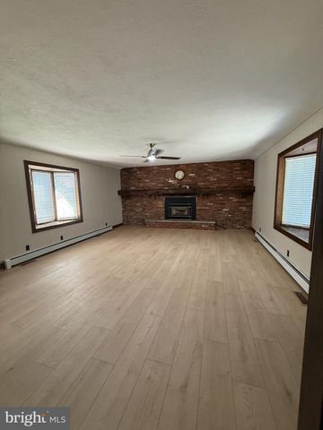446 HANSON AVE, Fredericksburg, VA 22401