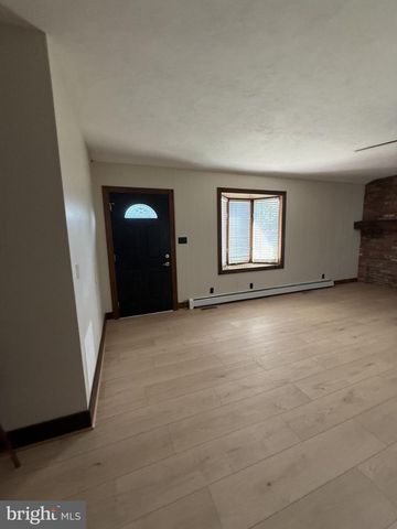 446 HANSON AVE, Fredericksburg, VA 22401