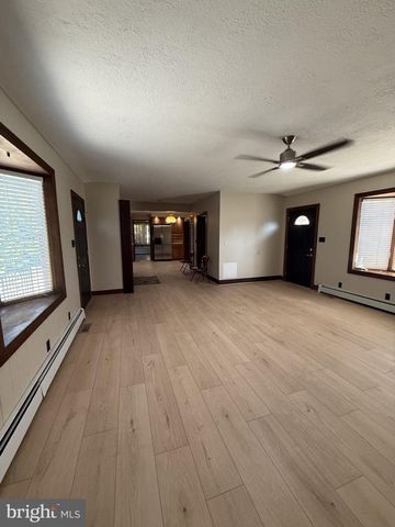 446 HANSON AVE, Fredericksburg, VA 22401
