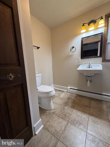 446 HANSON AVE, Fredericksburg, VA 22401