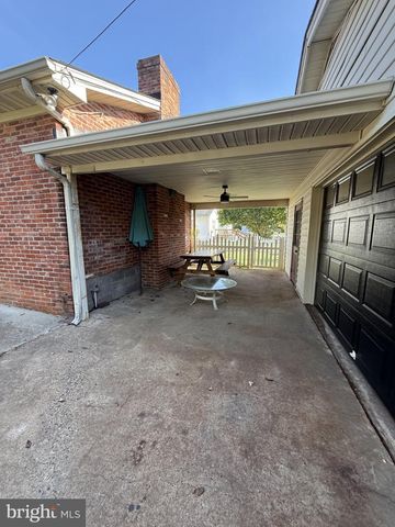 446 HANSON AVE, Fredericksburg, VA 22401