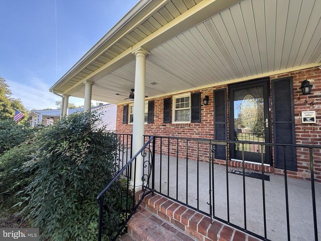 446 HANSON AVE, Fredericksburg, VA 22401