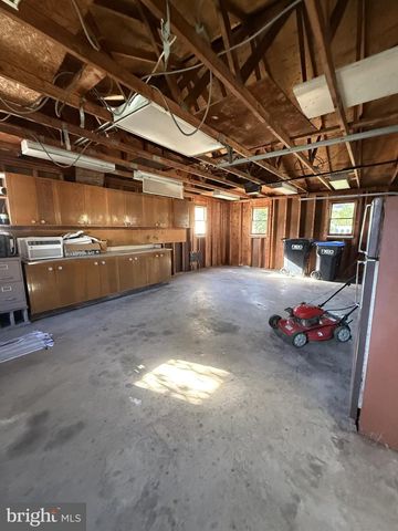 446 HANSON AVE, Fredericksburg, VA 22401