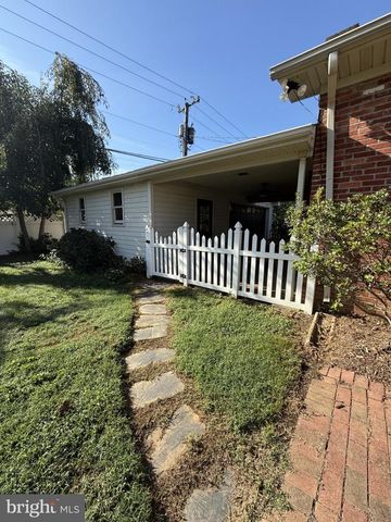 446 HANSON AVE, Fredericksburg, VA 22401