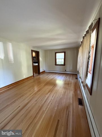 446 HANSON AVE, Fredericksburg, VA 22401