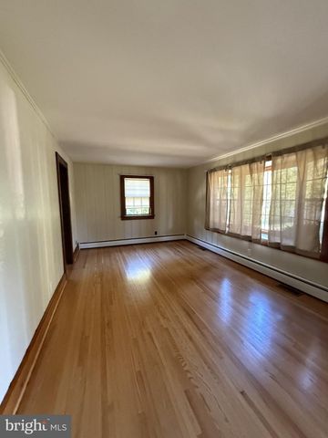 446 HANSON AVE, Fredericksburg, VA 22401