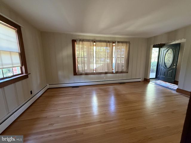 446 HANSON AVE, Fredericksburg, VA 22401