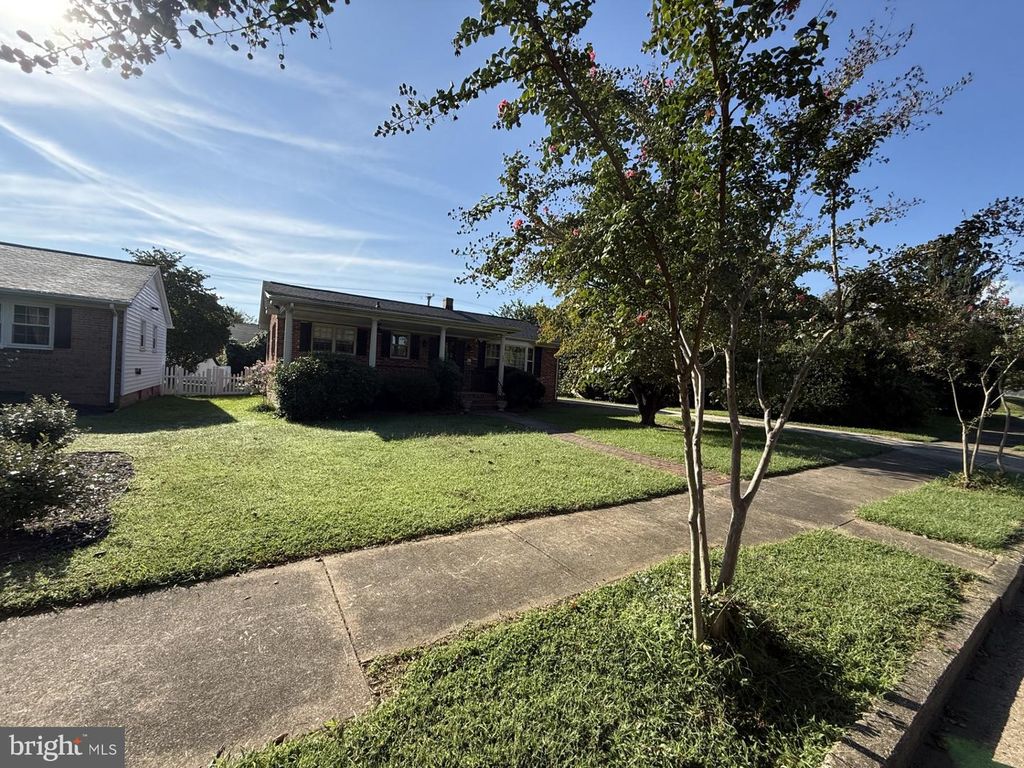 446 HANSON AVE, Fredericksburg, VA 22401
